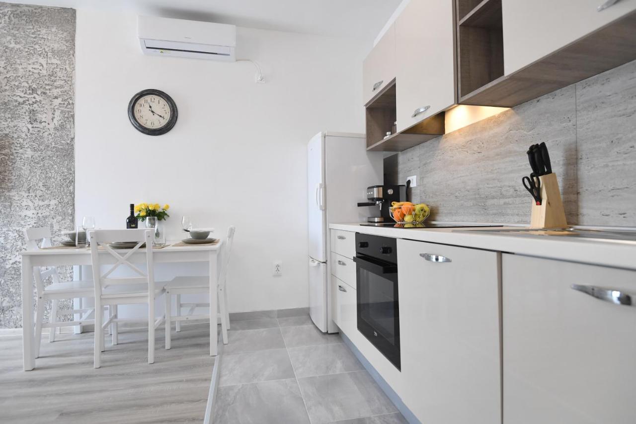 The Grey Apartment Zadar Exterior photo